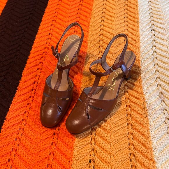 1970s Never worn Naturalizer Leather Brown T-bar Roman Mary Jane sandal heels - - Picture 15 of 15